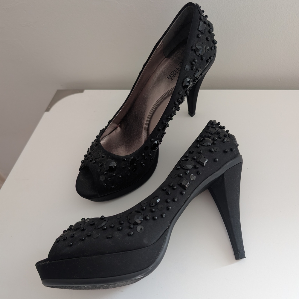 Kenneth Cole Reaction Black Stiletto Heels with Peep-Toe